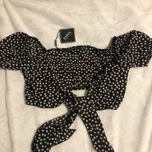 Black floral print crop top